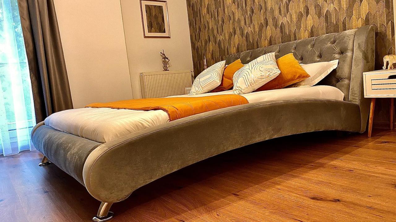 La Maison De Zoe - Airport Residences Otopeni Bagian luar foto